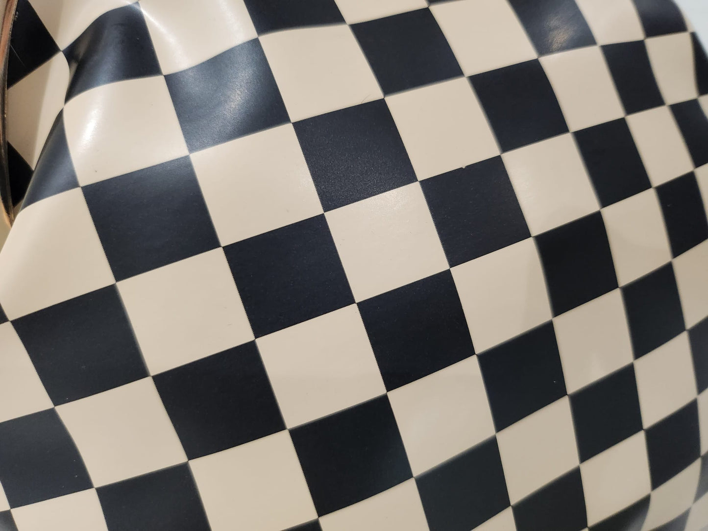 1CB_SB001; CROSSBODY BLACK/WHITE CHECKERED BAG