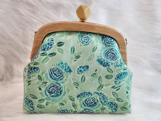 1SC_MJJ003; SHOULDERCARRY GREEN/BLUE ROSE BAG