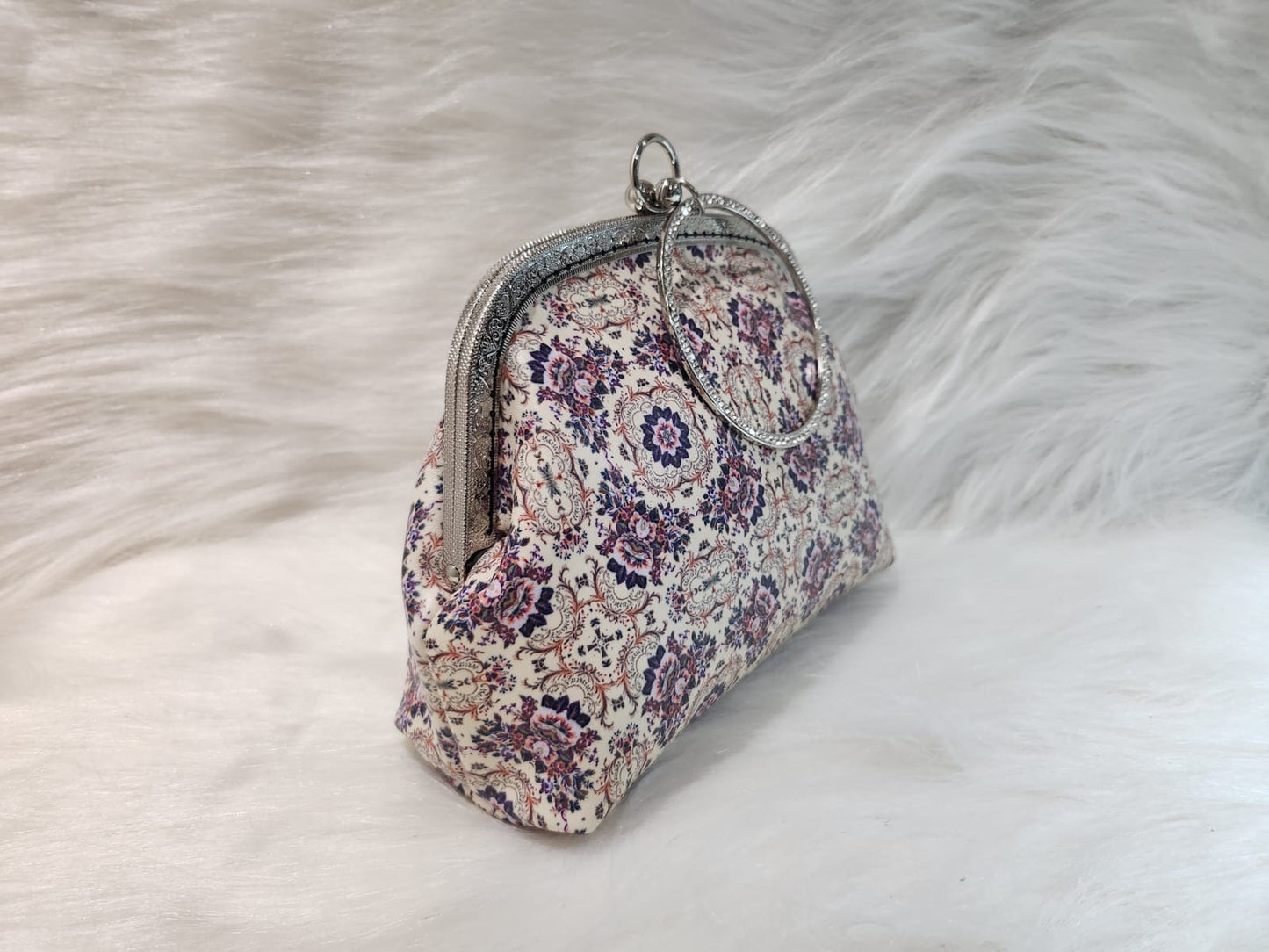1CB_RC008; CROSSBODY PURPLE/ WHITE BAG